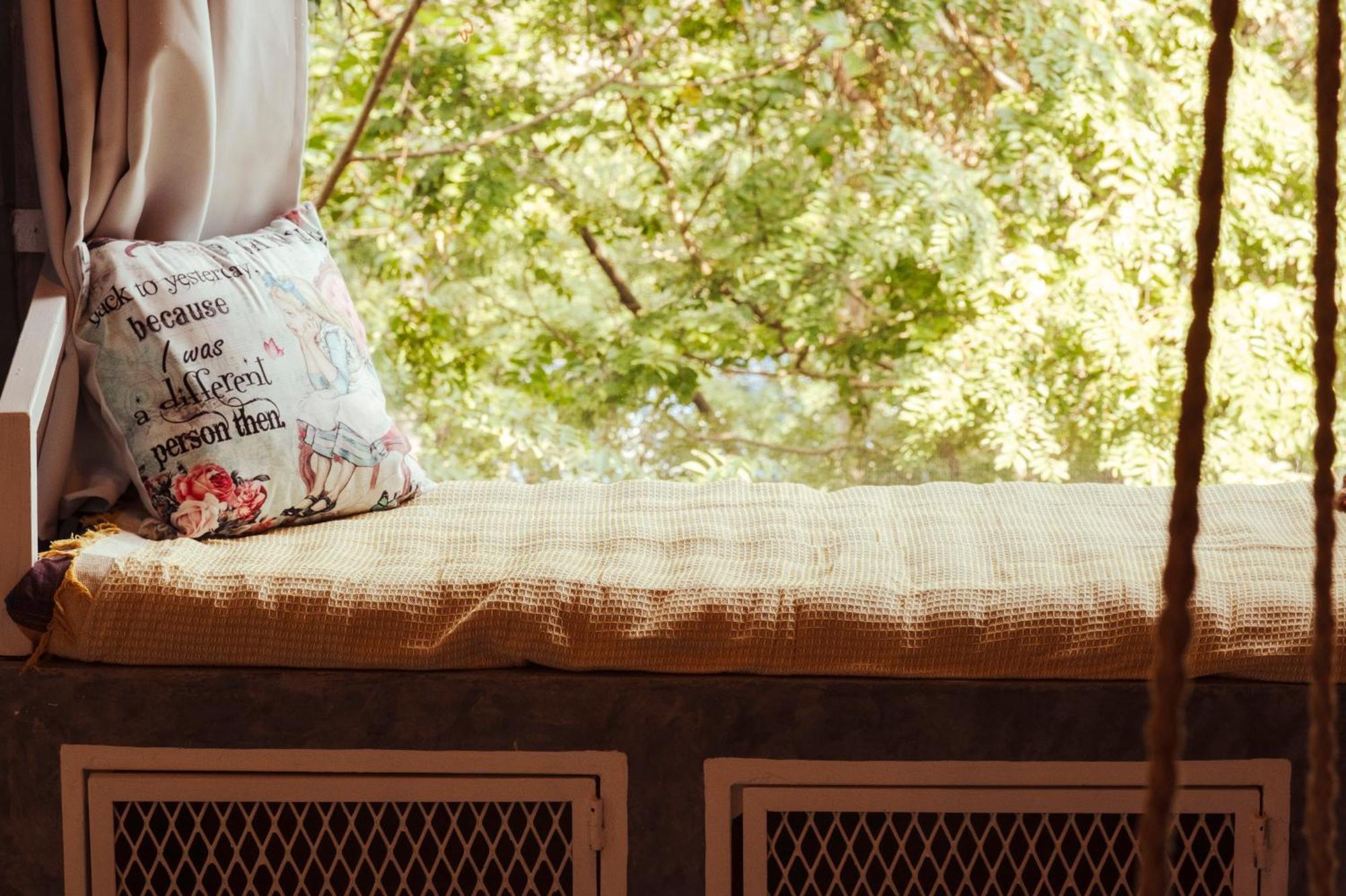 Wonderland Jungle Hostel เกาะเต่า ภายนอก รูปภาพ