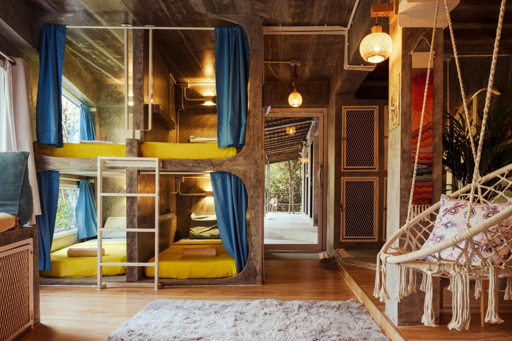 Wonderland Jungle Hostel เกาะเต่า ภายนอก รูปภาพ