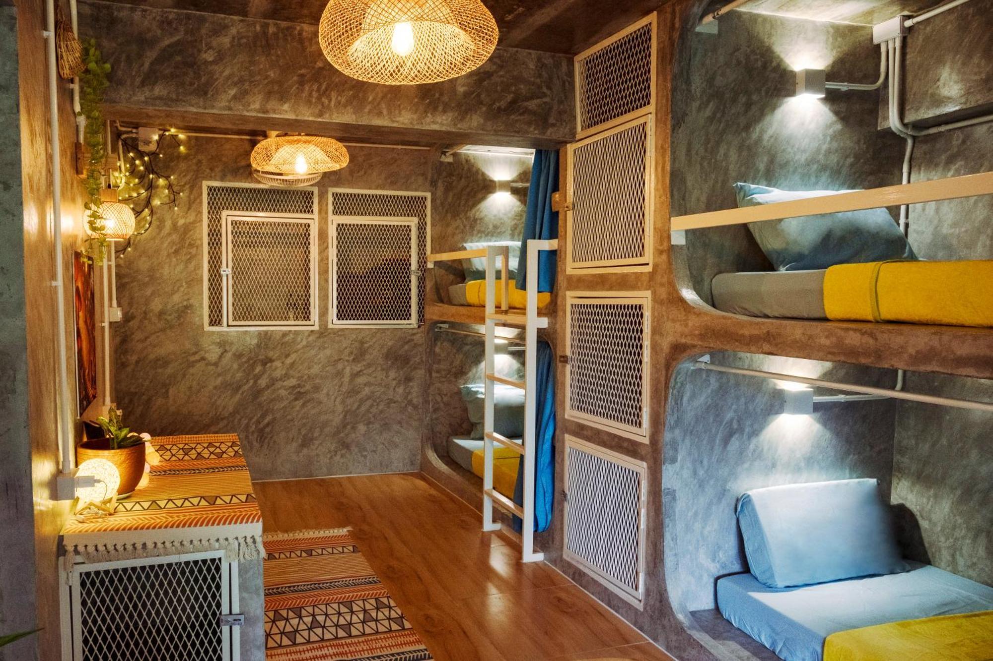 Wonderland Jungle Hostel เกาะเต่า ภายนอก รูปภาพ