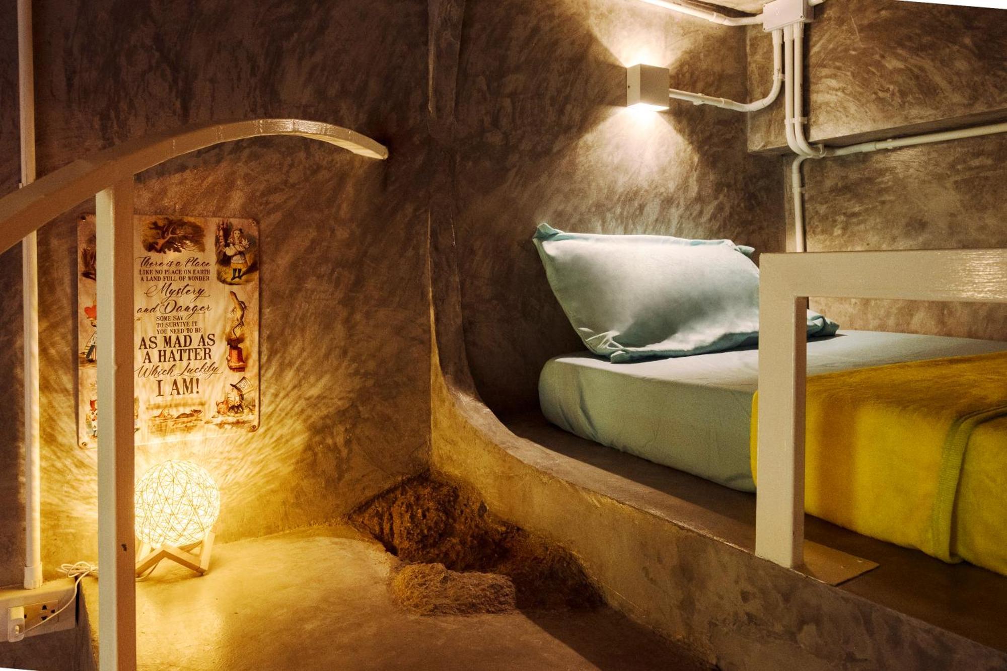 Wonderland Jungle Hostel เกาะเต่า ภายนอก รูปภาพ