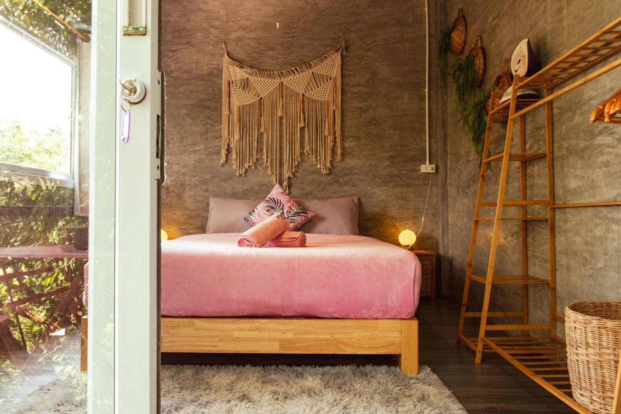 Wonderland Jungle Hostel เกาะเต่า ภายนอก รูปภาพ