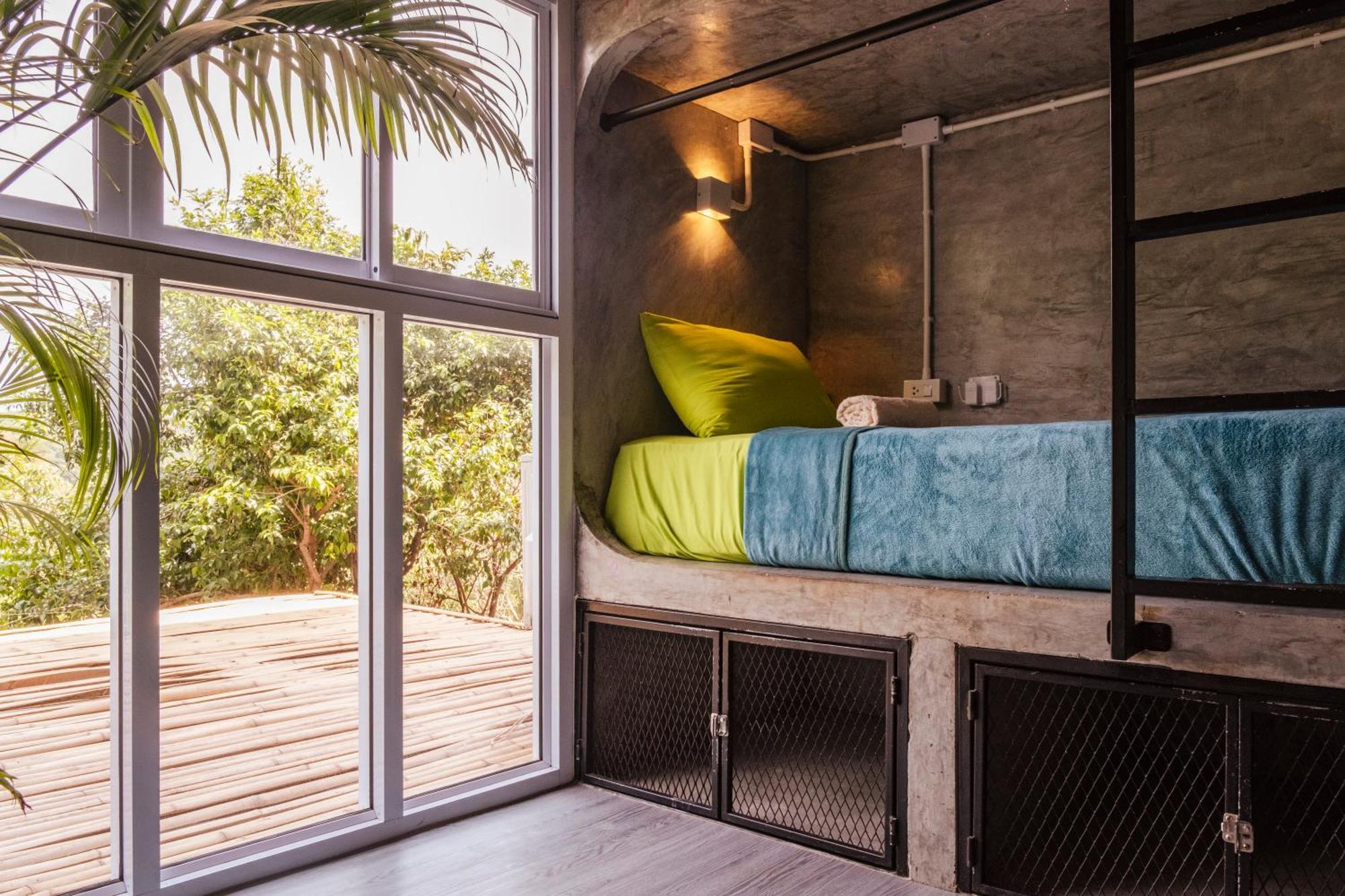 Wonderland Jungle Hostel เกาะเต่า ภายนอก รูปภาพ